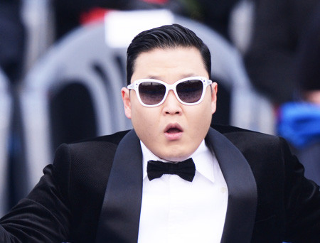 Ngôi sao Psy của “Gangnam Style” thoát nạn trước vụ thảm sát bằng súng