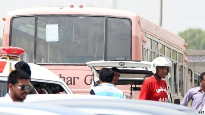 Pakistan: Thảm sát điên cuồng trên xe buýt