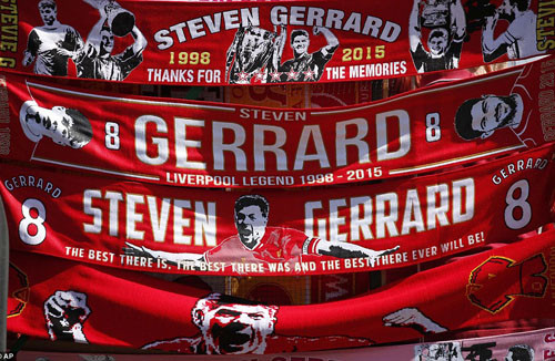 Cận cảnh trận đấu cuối cùng của Steven Gerrard trên sân Anfield