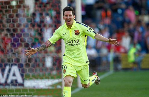 Cận cảnh Messi lập công, Barca lên ngôi vô địch La Liga