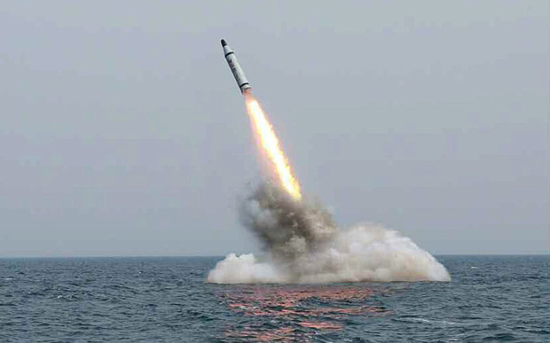 Mỹ: Triều Tiên đã “photoshop” ảnh tên lửa phóng từ tàu ngầm