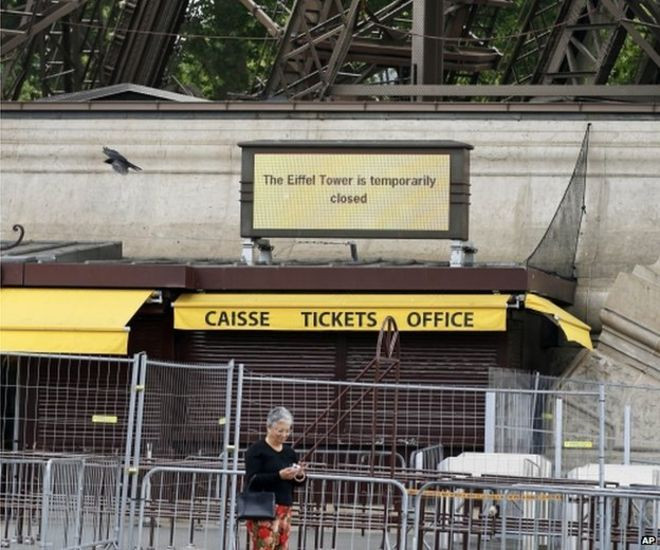 Tháp Eiffel tạm đóng cửa vì nạn móc túi