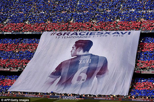 Cận cảnh Xavi nghẹn ngào trong trận đấu cuối cùng tại La Liga