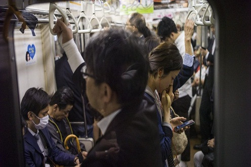 Nhật Bản: Hệ thống tầu điện ngầm Tokyo tạm ngừng do động đất