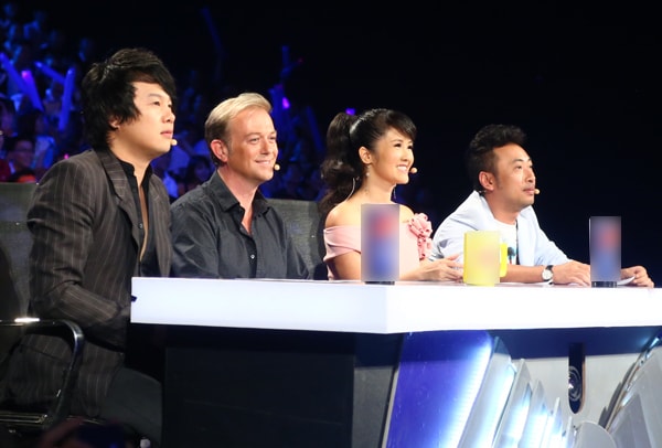 Vietnam Idol 2015: Trọng Hiếu, Vân Quỳnh tiếp tục đốn tim Ban giám khảo và khán giả