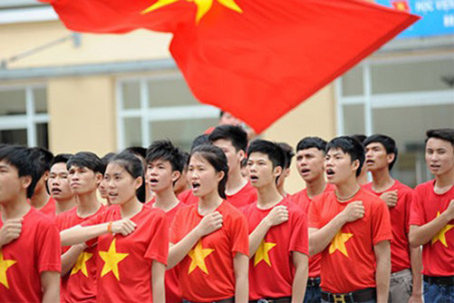Hà Nội: Thực hiện nghi lễ chào cờ vào thứ Hai hàng tuần