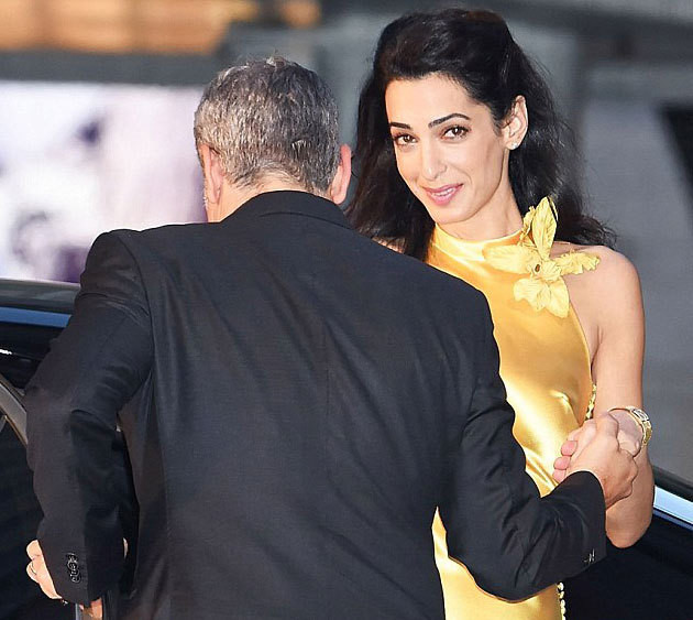 Bà xã tháp tùng Geoge Clooney trong buổi ra mắt phim tại Nhật Bản