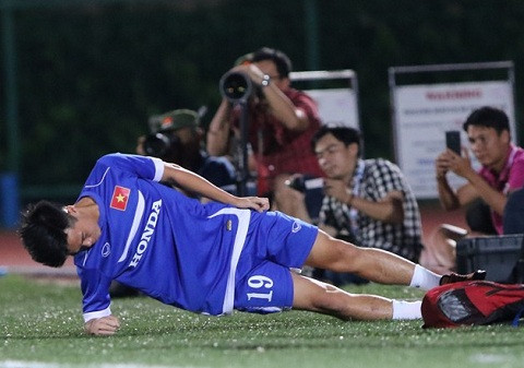 “Cú sốc” đầu tiên của U23 Việt Nam tại Singapore