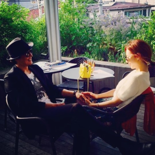 Tin giải trí ngày 27/5: Hé lộ ảnh hẹn hò đầu tiên của Bae Yong Joon