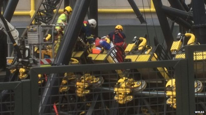 Anh: Tai nạn tàu lượn siêu tốc nghiêm trọng, 4 thanh niên bị thương nặng