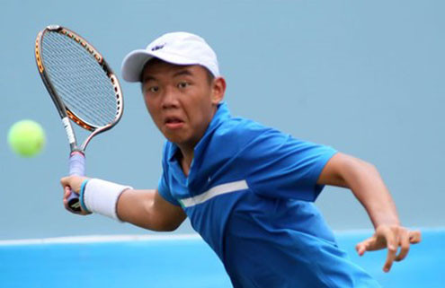 Hoàng Nam dừng bước ở vòng ba Roland Garros