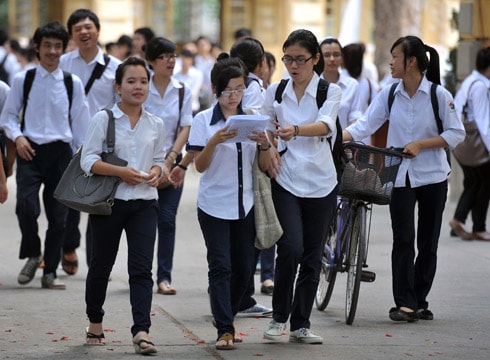 Cán bộ phục vụ thi không được có con, em ruột tại Hội đồng thi làm nhiệm vụ