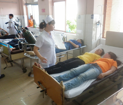 TP.HCM: Hàng chục công nhân phải nhập viện khẩn cấp sau bữa trưa
