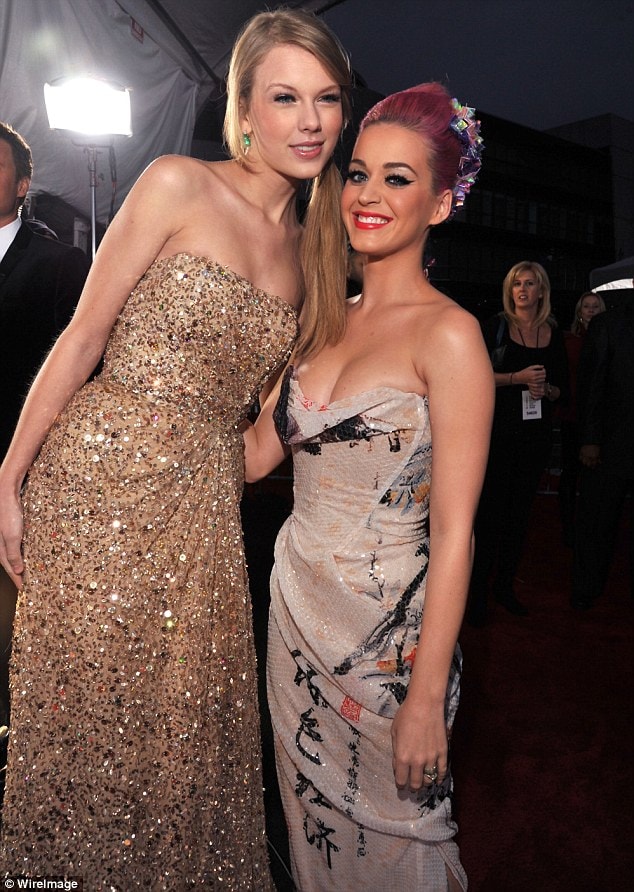 Cuộc chiến giữa Katy Perry và Taylor Swift lại bắt đầu