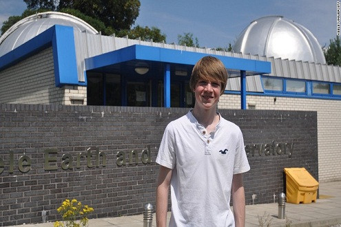Anh: Cậu bé 15 tuổi phát hiện ra hành tinh mới