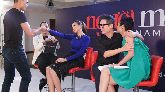 Những biểu cảm “khó đỡ” của host Thanh Hằng tại vòng sơ tuyển Vietnam’s Next Top Model 2015