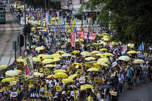 Hong Kong: Hàng nghìn người biểu tình phản đối luật bầu cử