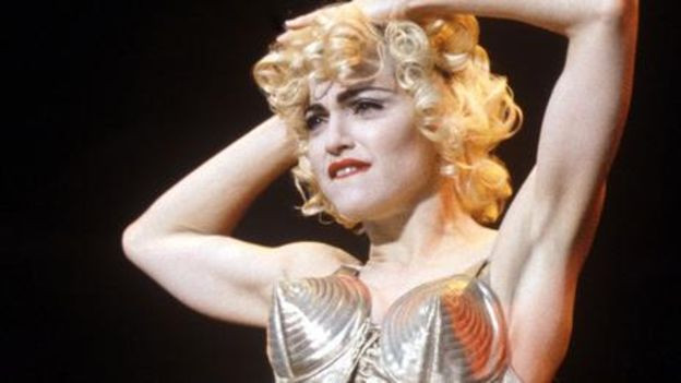Madonna: Bậc thầy về thay đổi phong cách thời trang