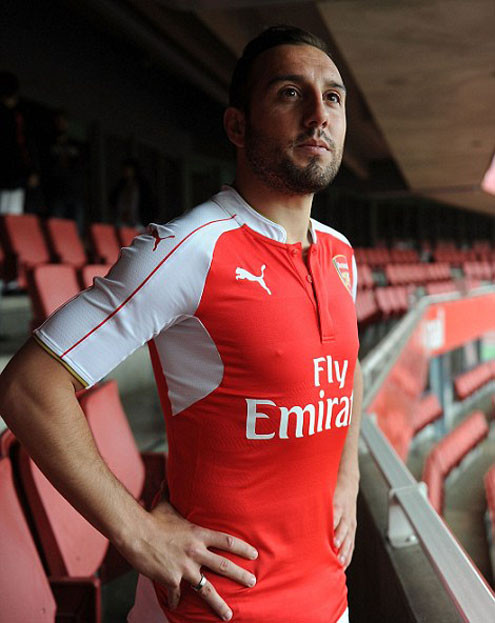Dàn sao Arsenal xúng xính trong mẫu áo thi đấu mới