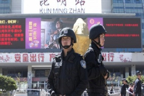 Cảnh sát Trung Quốc bắn chết kẻ tấn công ở ga tàu