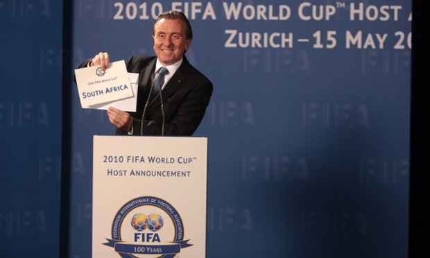 Đạo diễn Frederic Auburtin: Phim về FIFA là một 