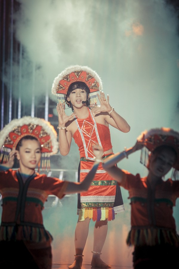 Gương mặt thân quen: Mai Quốc Việt là nàng sơn nữ 