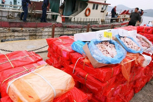 Trung Quốc: Thu giữ hơn 100 nghìn tấn thịt thối gần biên giới Việt Nam