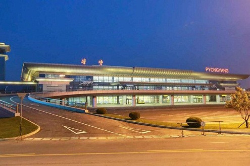 Ông Kim Jong-un cùng phu nhân thị sát sân bay mới của Bình Nhưỡng