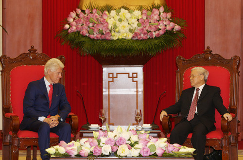 Tổng Bí thư Nguyễn Phú Trọng tiếp nguyên Tổng thống Hoa Kỳ Bill Clinton