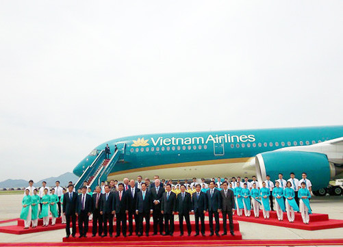 Thủ tướng Nguyễn Tấn Dũng dự Lễ ra mắt máy bay thế hệ mới Airbus 350-900 