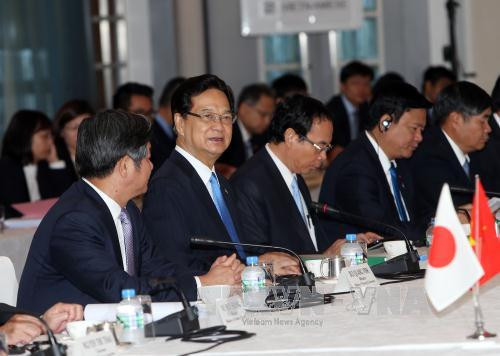 Thủ tướng tọa đàm với các doanh nghiệp Nhật Bản