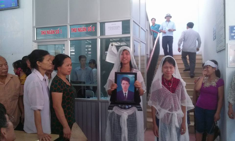 Phú Thọ: Người nhà tố bác sĩ tắc trách dẫn đến chết người