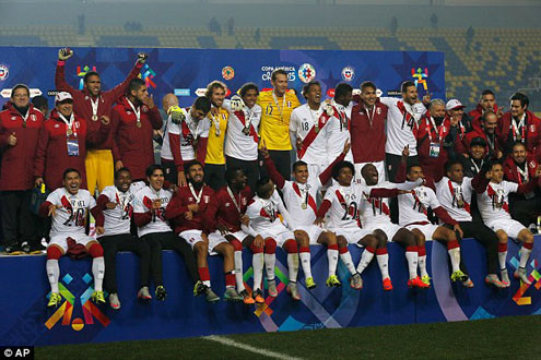 Đánh bại Paraguay, Peru đoạt giải ba Copa Amerca 2015