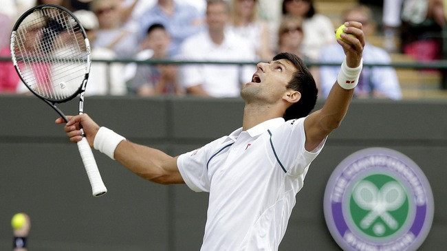 Djokovic có màn ngược dòng ngoạn mục chắc vé vào tứ kết Wimbledon 2015
