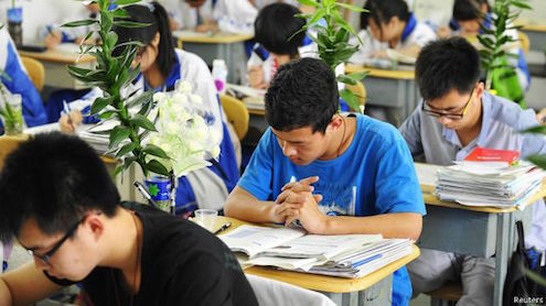 “Lò thi đại học” khắc nghiệt và giấc mơ đổi đời ở Trung Quốc