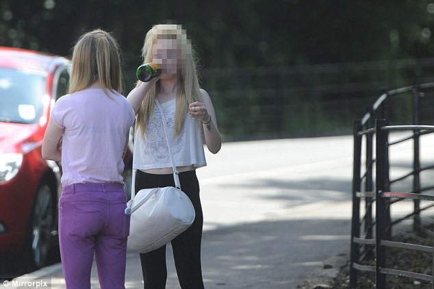 Scotland: Nhiều thanh thiếu niên say xỉn, ẩu đả và quan hệ bừa bãi tại bãi biển 