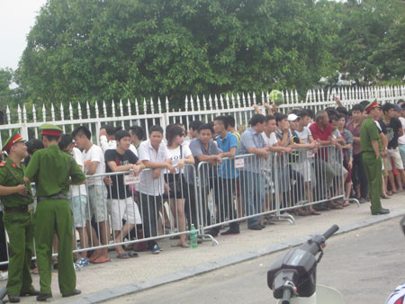Vé xem trận Man City với tuyển Việt Nam: Không quá sốt