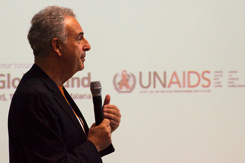 Đặc phái viên UN AIDS: 8.000 bệnh nhân HIV ở miền đông Ukraine gặp nguy hiểm 