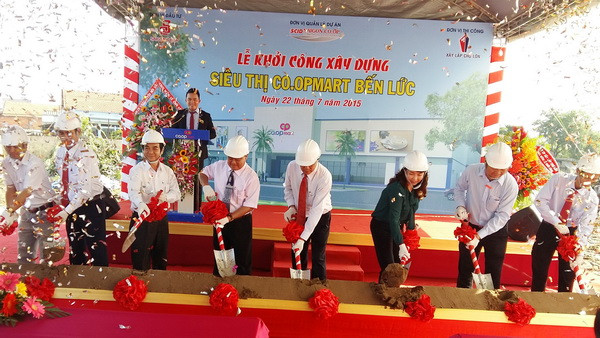 Lễ khởi công xây dựng Co.opmart Bến Lức, tỉnh Long An