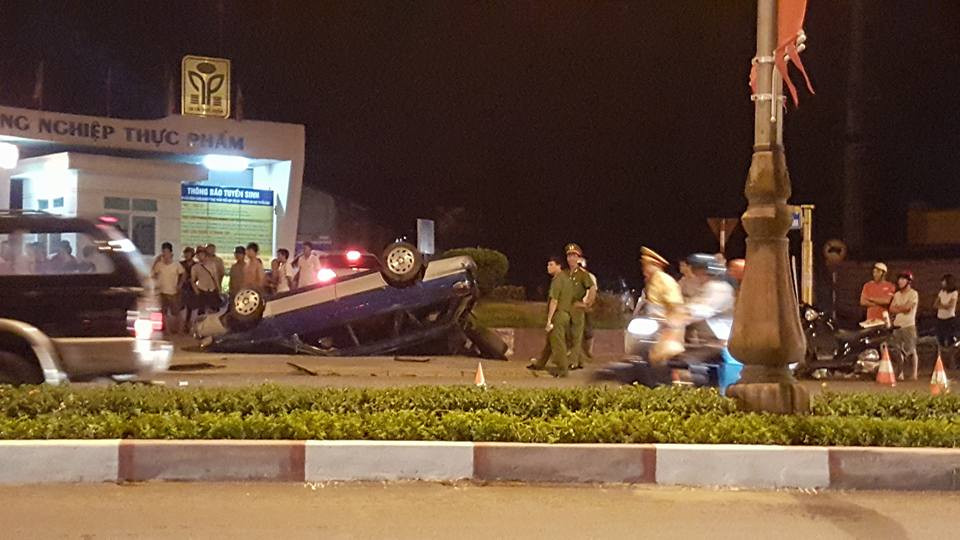 Phú Thọ: Ô tô tông xe máy, 5 người bị thương