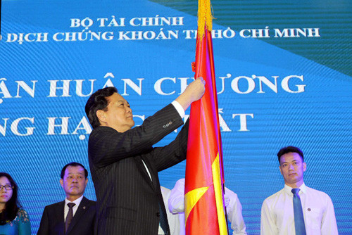 Thủ tướng dự Lễ kỷ niệm 15 năm hoạt động của Sở Giao dịch Chứng khoán Tp. Hồ Chí Minh