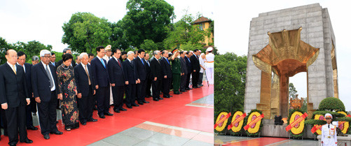 Lãnh đạo Đảng, Nhà nước tưởng niệm các Anh hùng liệt sỹ và vào Lăng viếng Chủ tịch Hồ Chí Minh 
