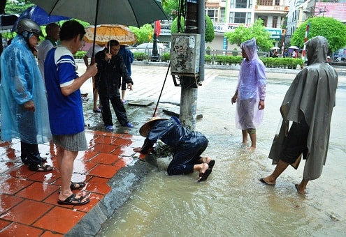 Quảng Ninh: Mưa lũ lớn nhất trong 40 năm qua, ít nhất 13 người thiệt mạng