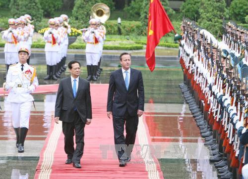 Thủ tướng Nguyễn Tấn Dũng hội đàm với Thủ tướng Anh