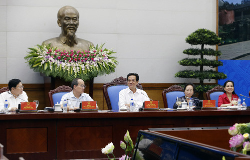 Thủ tướng Nguyễn Tấn Dũng: Chú trọng nhân rộng điển hình tiên tiến trong các phong trào thi đua 