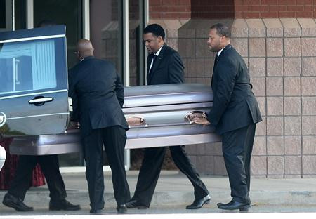 Cử đoàn xe cảnh sát đến bảo vệ tang lễ của con gái cố danh ca Whitney Houston