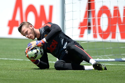 HLV Van Gaal xin bán De Gea