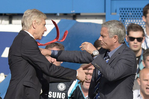 Chelsea – Arsenal: Đại chiến lần thứ 14 giữa HLV Mourinho và HLV Wenger
