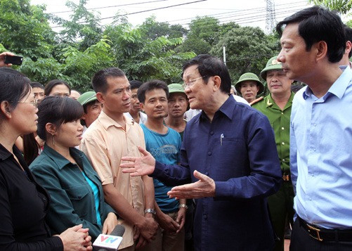 Chủ tịch nước kiểm tra tình hình khắc phục hậu quả lũ lụt tại Quảng Ninh 