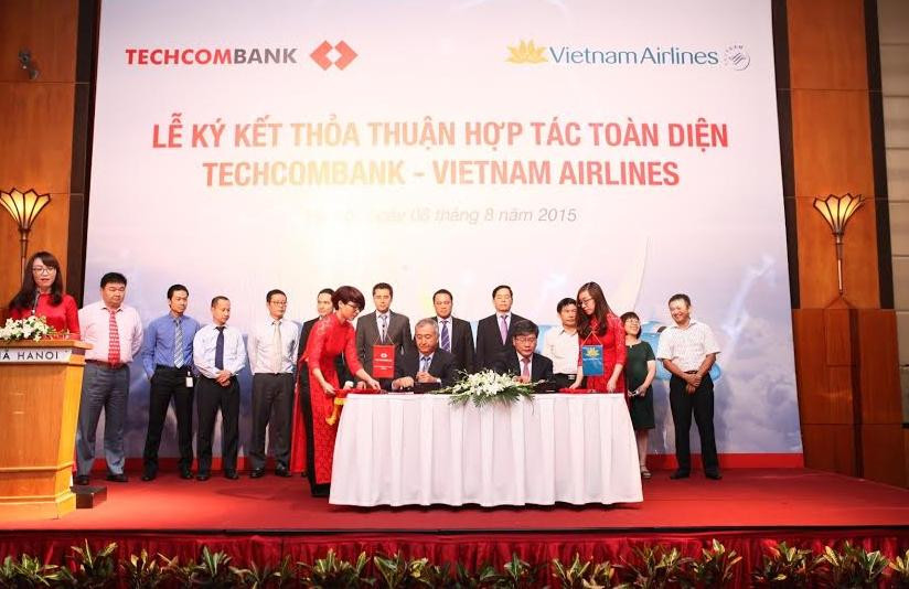 Techcombank- Vietnam Airlines nâng tầm quan hệ thông qua thỏa thuận hợp tác
